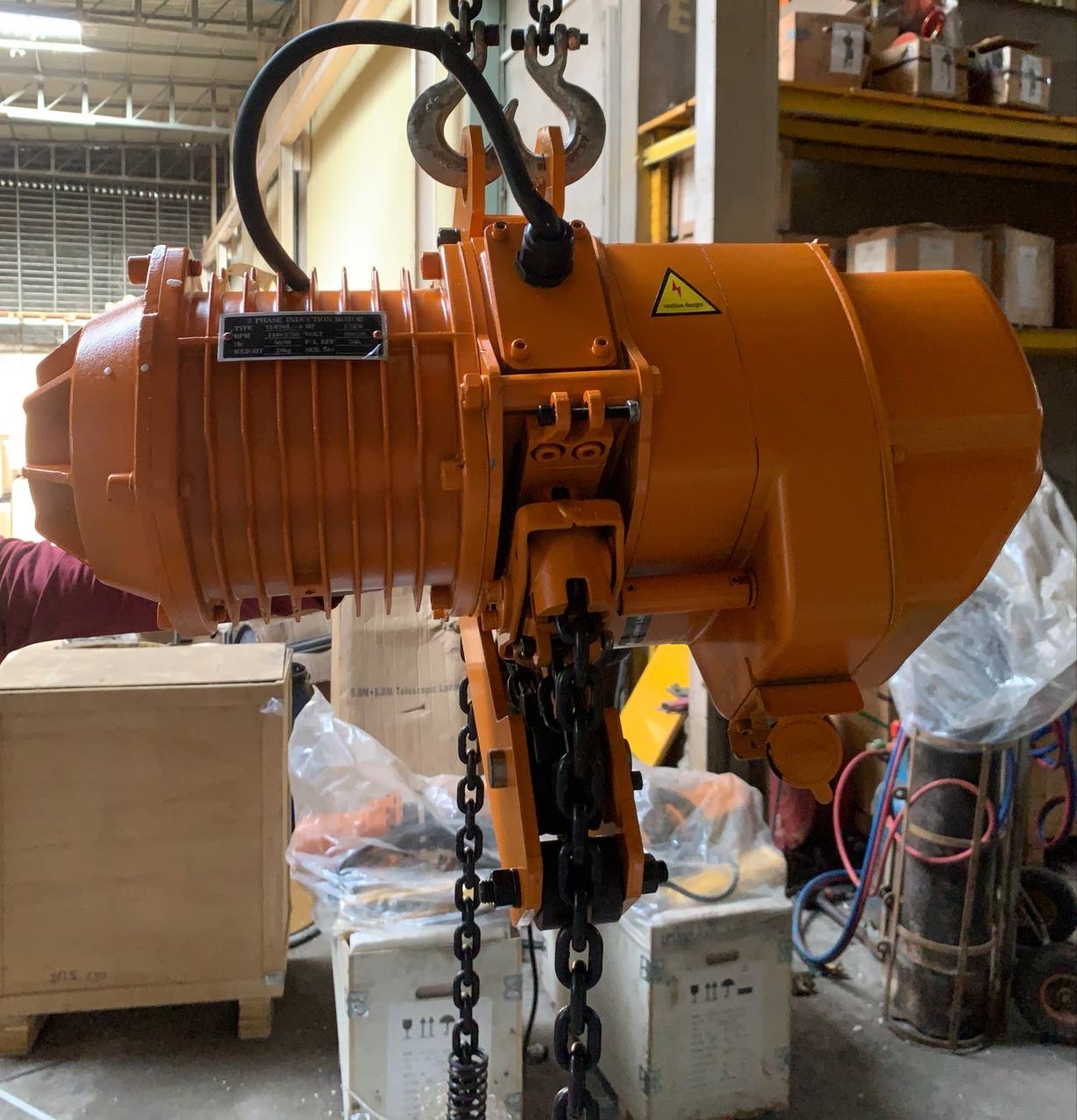 កៅឡាក់ភ្លើងទីតាំងទាបមានកង់ 1T6M(380V)