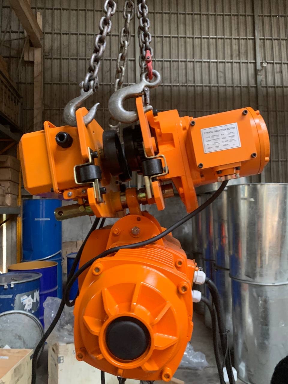 កៅឡាក់ភ្លើងកង់រត់ជ្រុង 1T6M220V