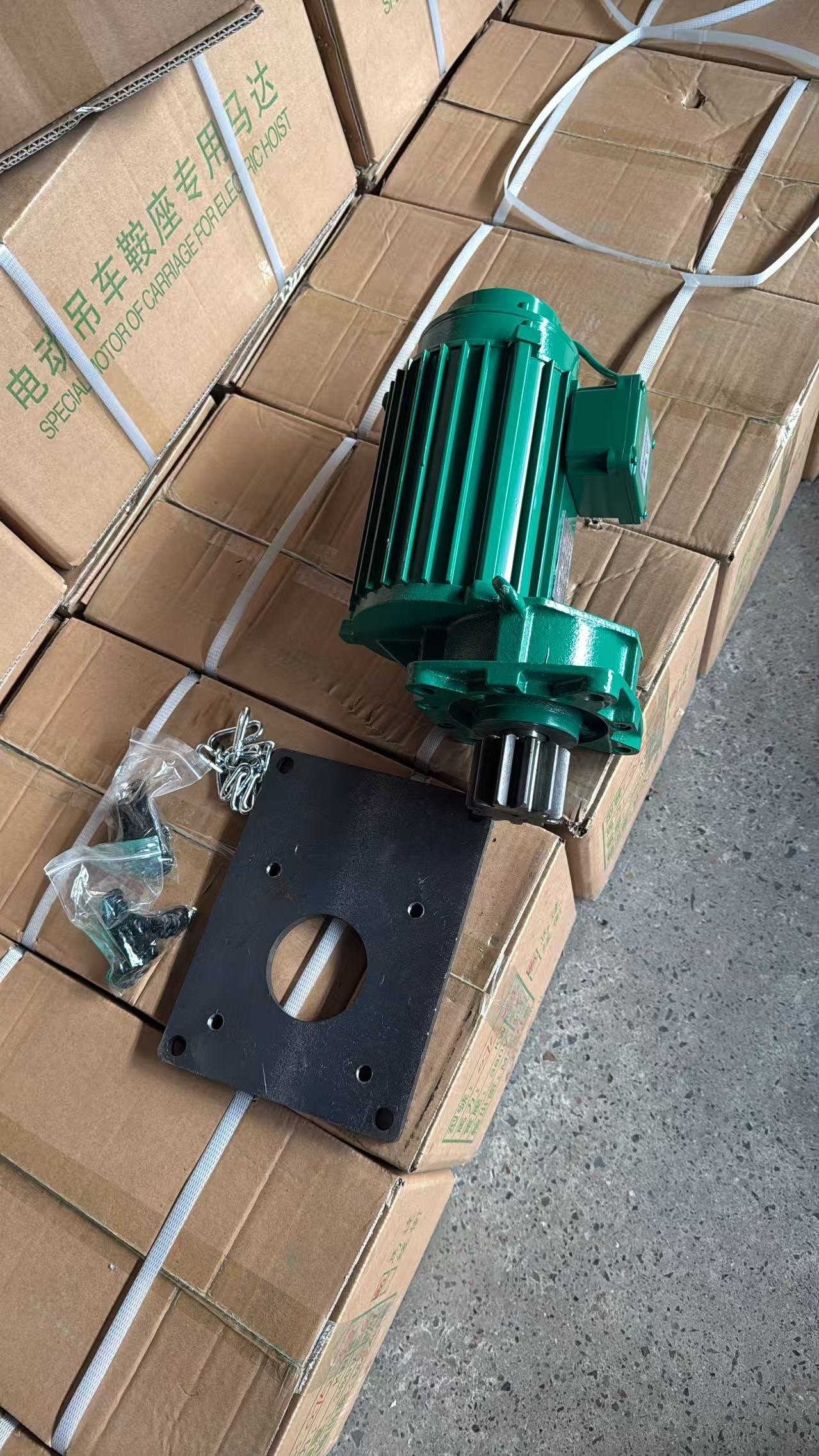 ម៉ូទ័រជើងទ្រស្ពាន 750WM5T11