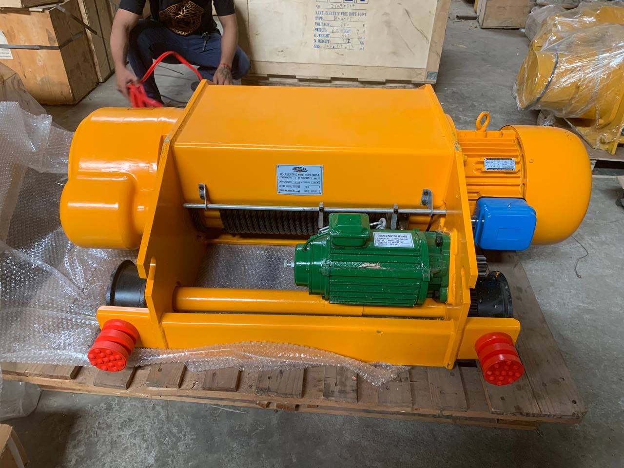 ម៉ូទ័រយោងជិះពណ័លឿង5T 9M